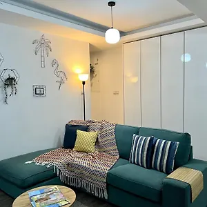 fat-cow-apartment-01.protaras-cy-hotels.com/