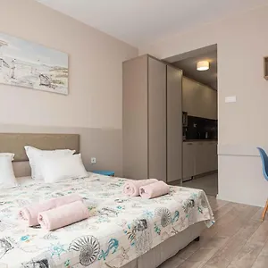 studio-bulair-1.sunnybeach-hotels.org/